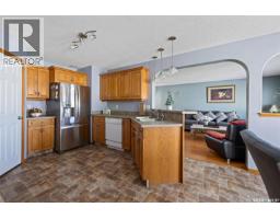 Family room - 911 Gull Road, Regina, SK S4N7P9 Photo 9