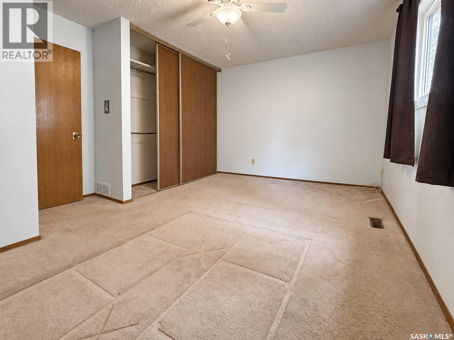 7122 Lawrence DRIVE - 11