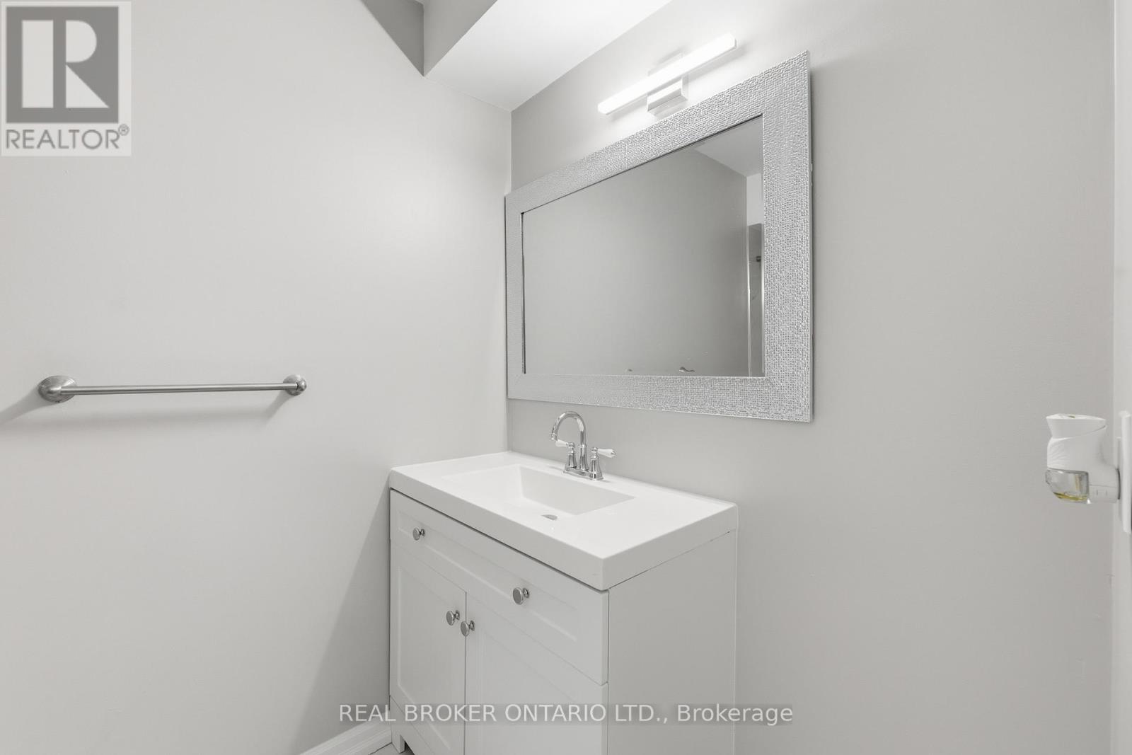 42 TERRACE AVENUE - Image 13