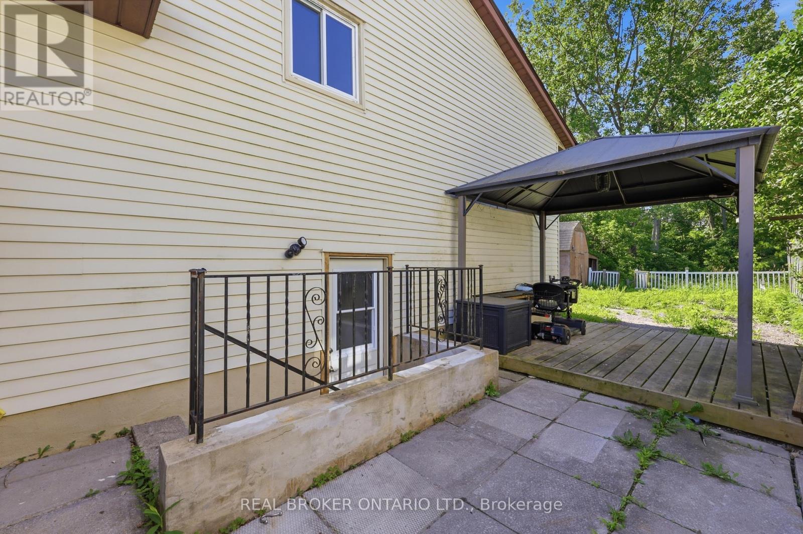 42 TERRACE AVENUE - Image 30