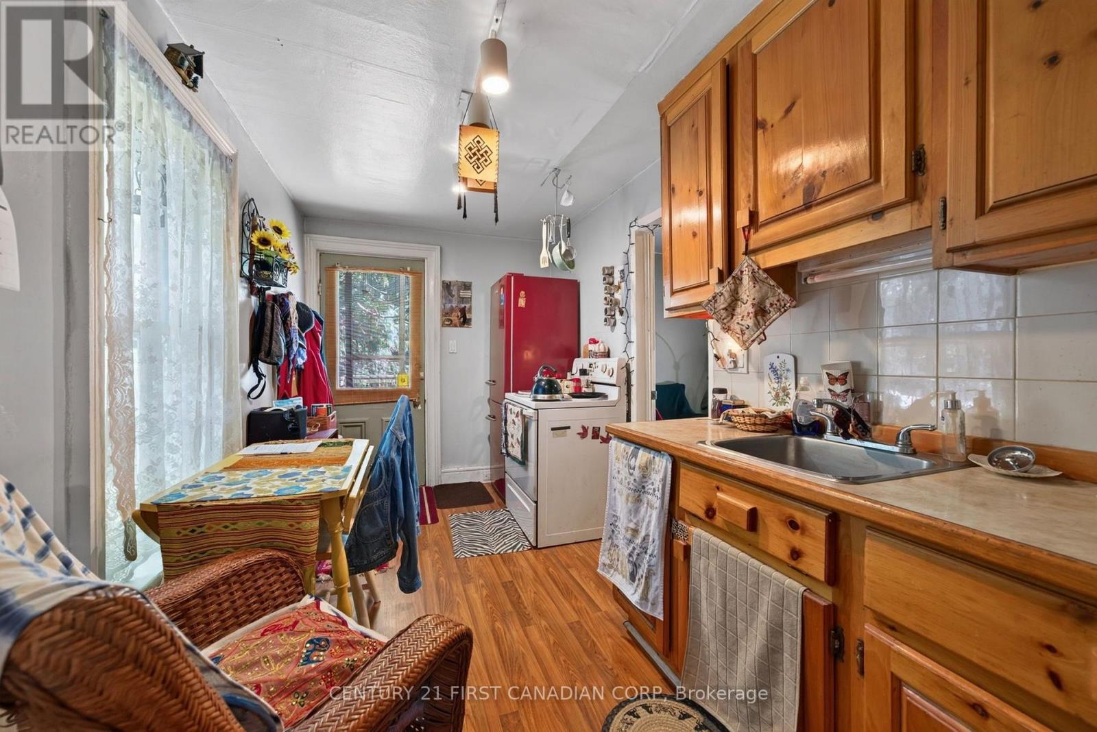 324 RIDOUT STREET S, London South (South G) — photo 27