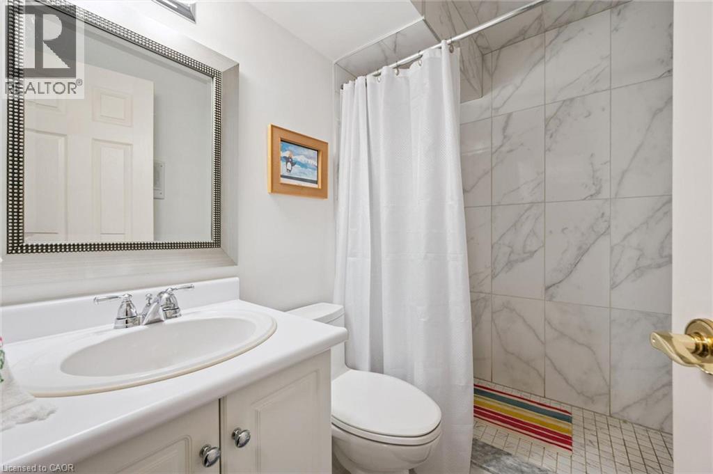 51 Spencer Crescent — photo 19