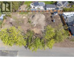 569 Tulip Ave, Parksville, BC V9P1T7 Photo 15