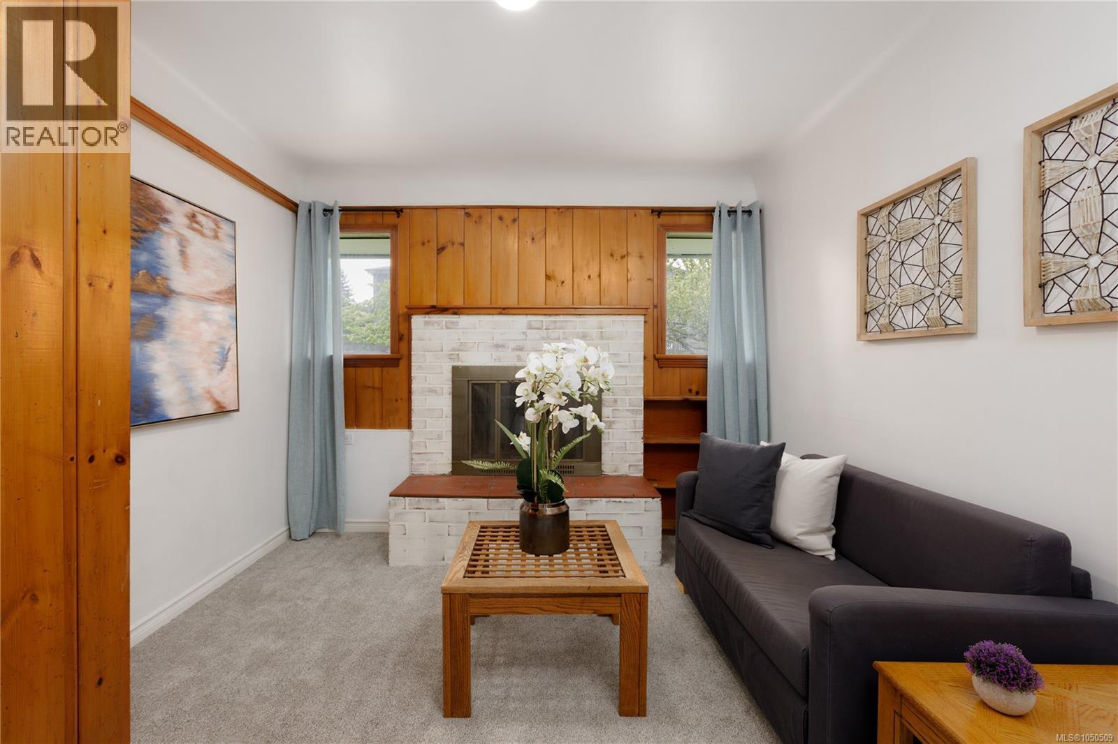 2555 Departure Bay Rd - Image 20