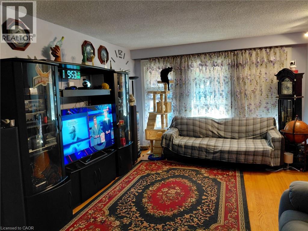 244 GUILDWOOD Drive, Hamilton — photo 9