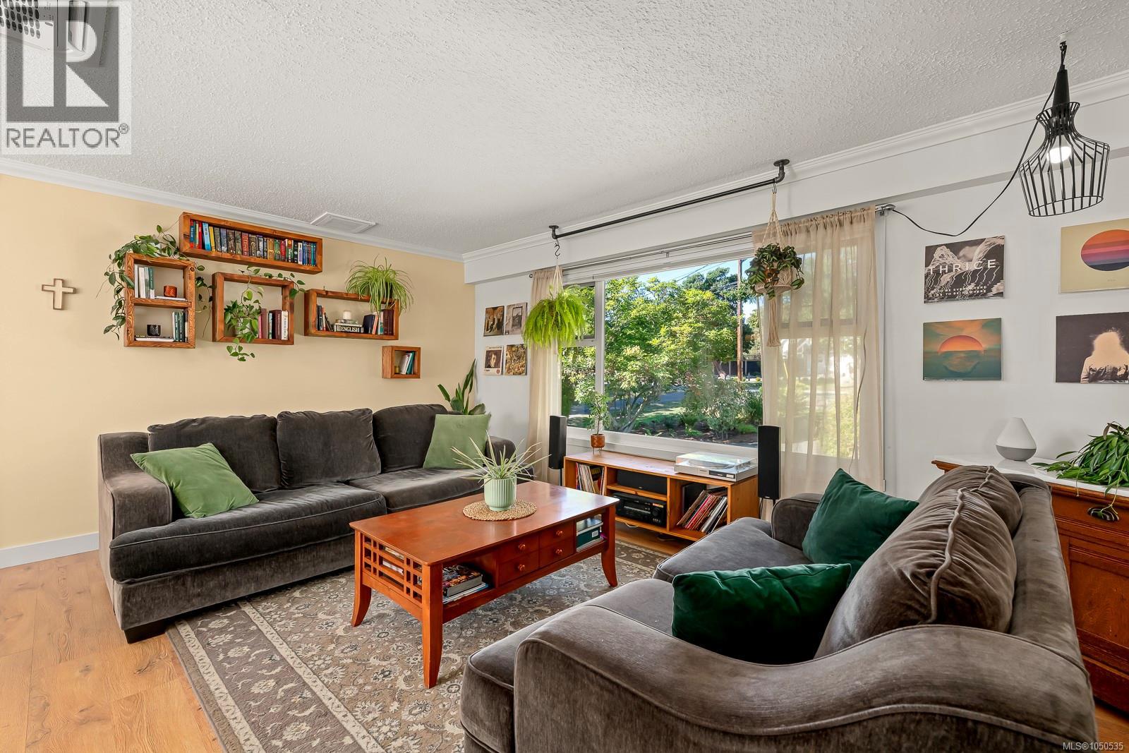 1719 Robb Ave - 8