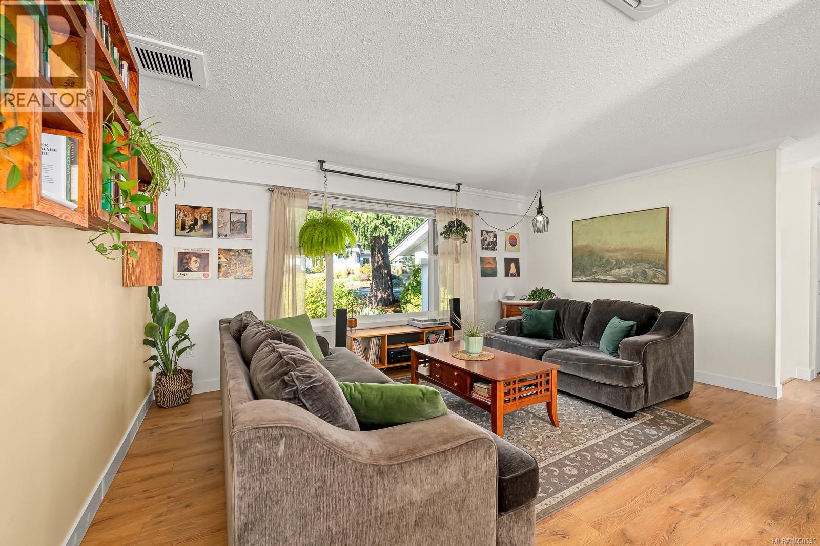 1719 Robb Ave - Image 23