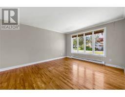 17 Hilltop Lane thumbnail 13