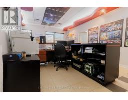 8-9 - 60 Meg Drive, London South, ON N6E3T6 Photo 7
