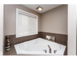6613 31 Av, Beaumont, AB T4X0W7 Photo 35