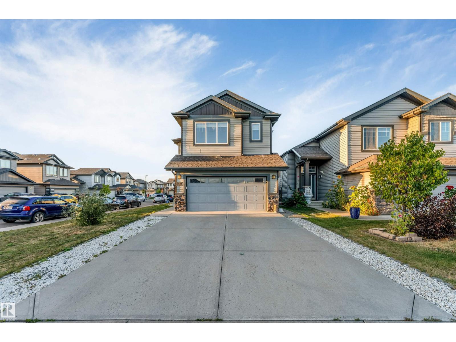 1264 25 AV NW - 1