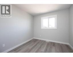 Bedroom - 189 Dafoe Way, Fort Mcmurray, AB T9K0Z8 Photo 12