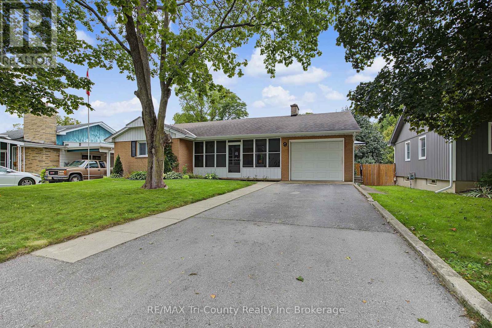 9 PARKSIDE DRIVE, Tillsonburg