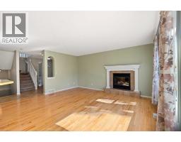 2pc Bathroom - 31 Springborough Way Sw, Calgary, AB T3H5T3 Photo 9
