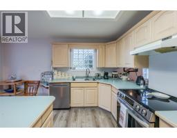 Dining room - 3400 Wilson Street Unit# 195, Penticton, BC V2A8J1 Photo 8