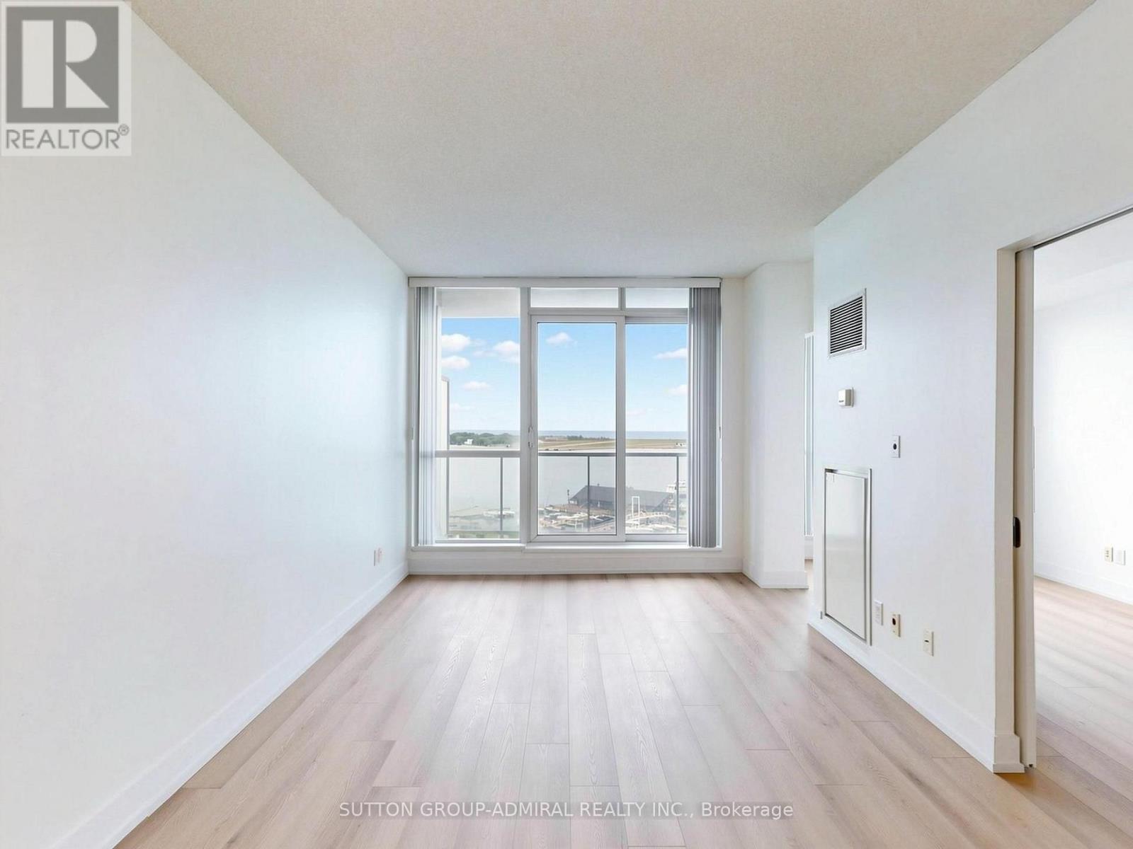 1410 - 218 QUEENS QUAY W, Toronto (Waterfront Communities) — photo 2