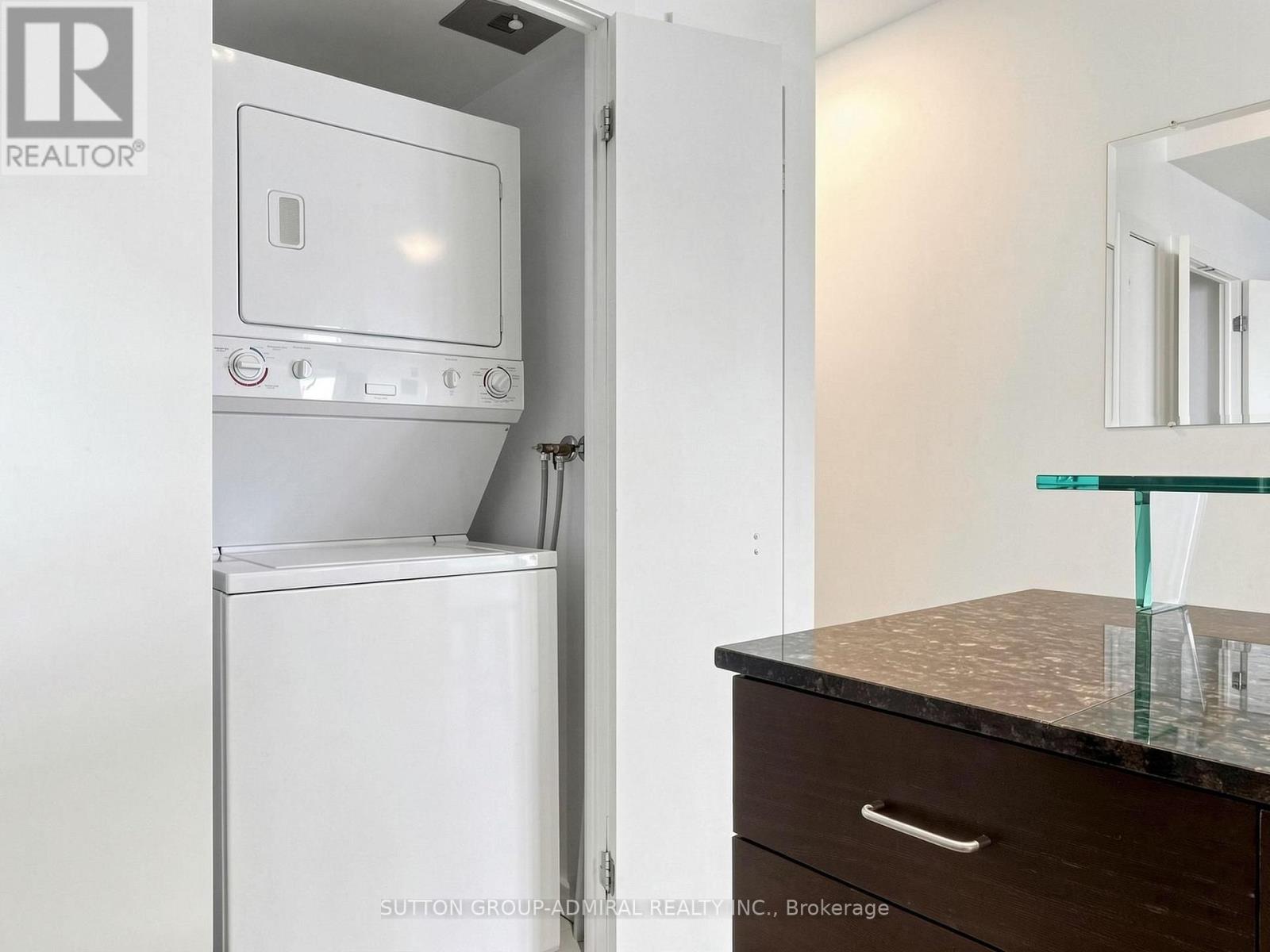 1410 - 218 QUEENS QUAY W, Toronto (Waterfront Communities) — photo 7