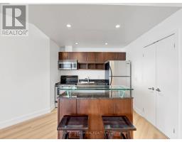 1410 - 218 Queens Quay W, Toronto, ON M5J2Y6 Photo 6
