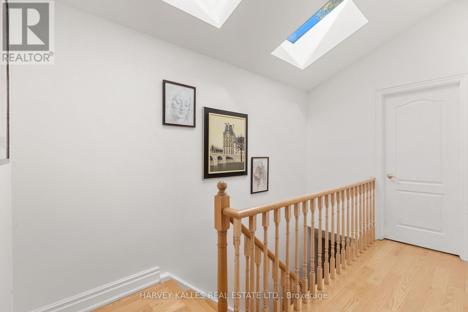 84 WALMSLEY BOULEVARD - Image 26