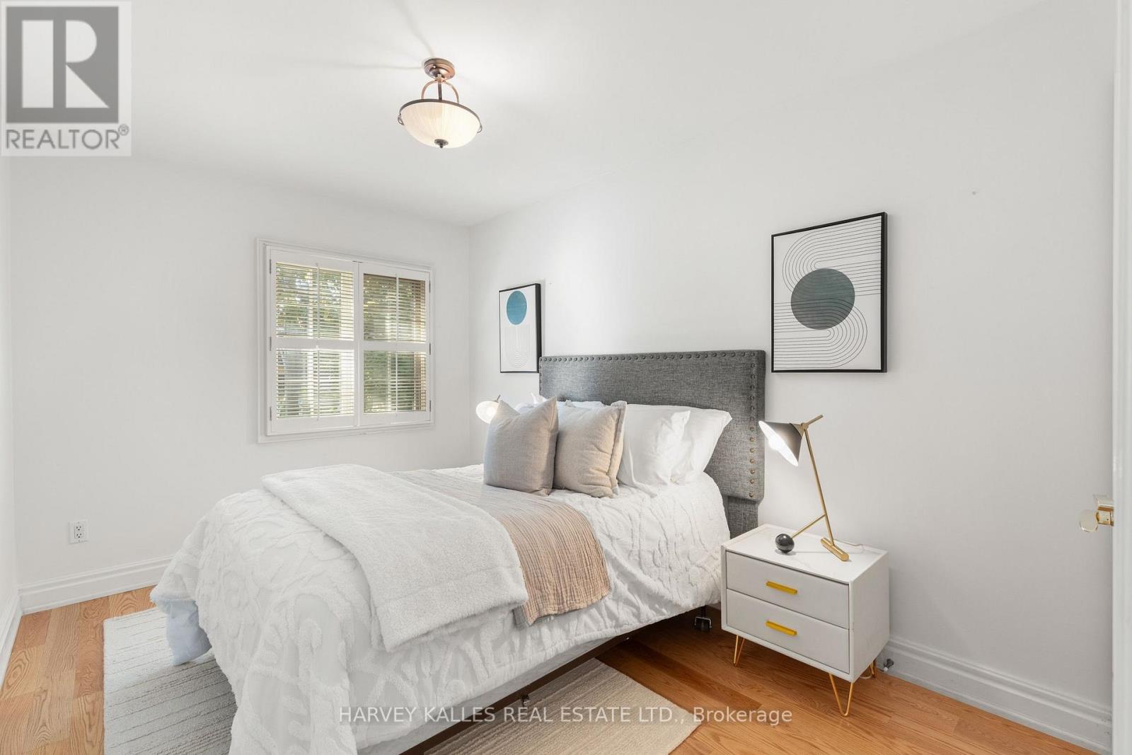 84 WALMSLEY BOULEVARD - Image 32