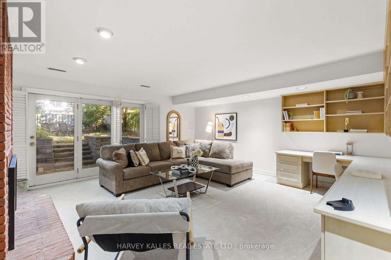 84 WALMSLEY BOULEVARD - Image 36