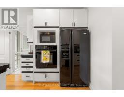 84 Walmsley Boulevard, Toronto, ON M4V1X6 Photo 18