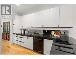 84 Walmsley Boulevard, Toronto, ON M4V1X6 Photo 19