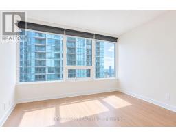 915 - 17 Bathurst Street, Toronto, ON M5V0N1 Photo 8
