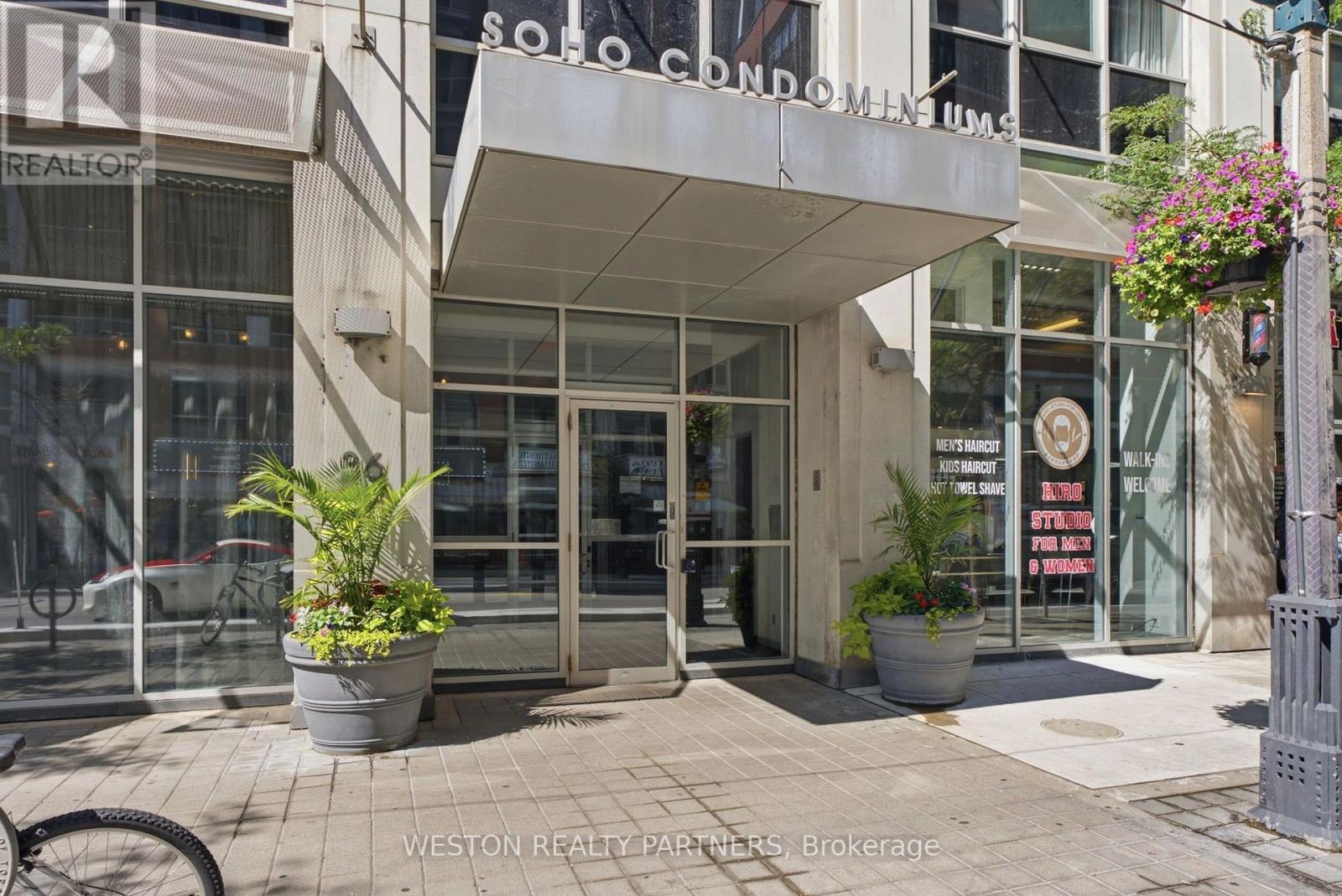 1124 - 36 BLUE JAYS WAY, Toronto (Waterfront Communities) — photo 2