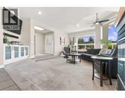 Foyer - 360 Mattoch-mckeague Road, Kamloops, BC V2H1L1 Photo 11