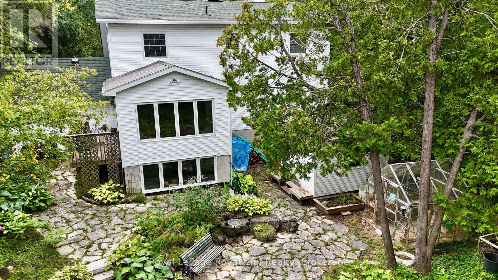 8 BROCK STREET - 43