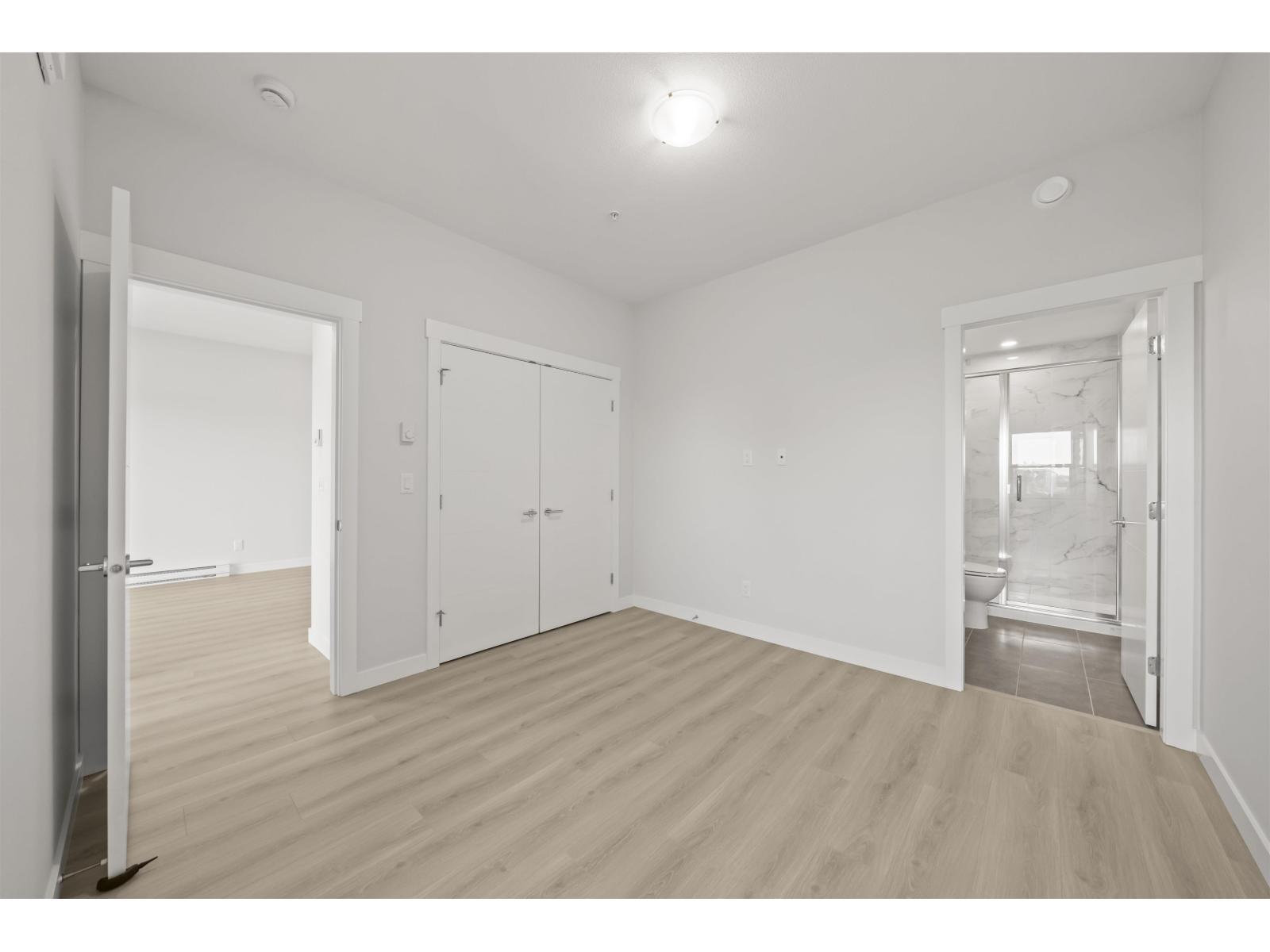 614 8423 CEDAR STREET, Mission