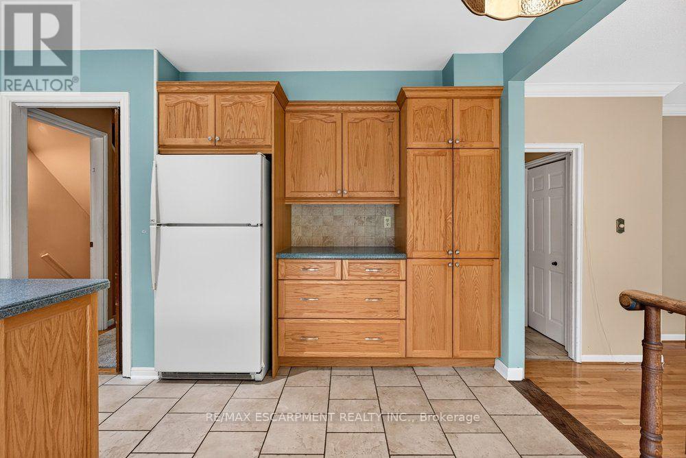 159 ALL SAINTS CRESCENT, Oakville (FD Ford) — photo 7