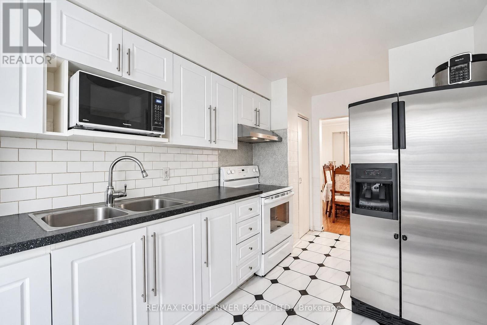 #3 9 GOSFORD BOULEVARD - 7