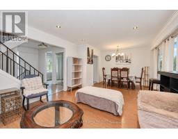 Kitchen - 3 - 9 Gosford Boulevard, Toronto, ON M3N2G7 Photo 8