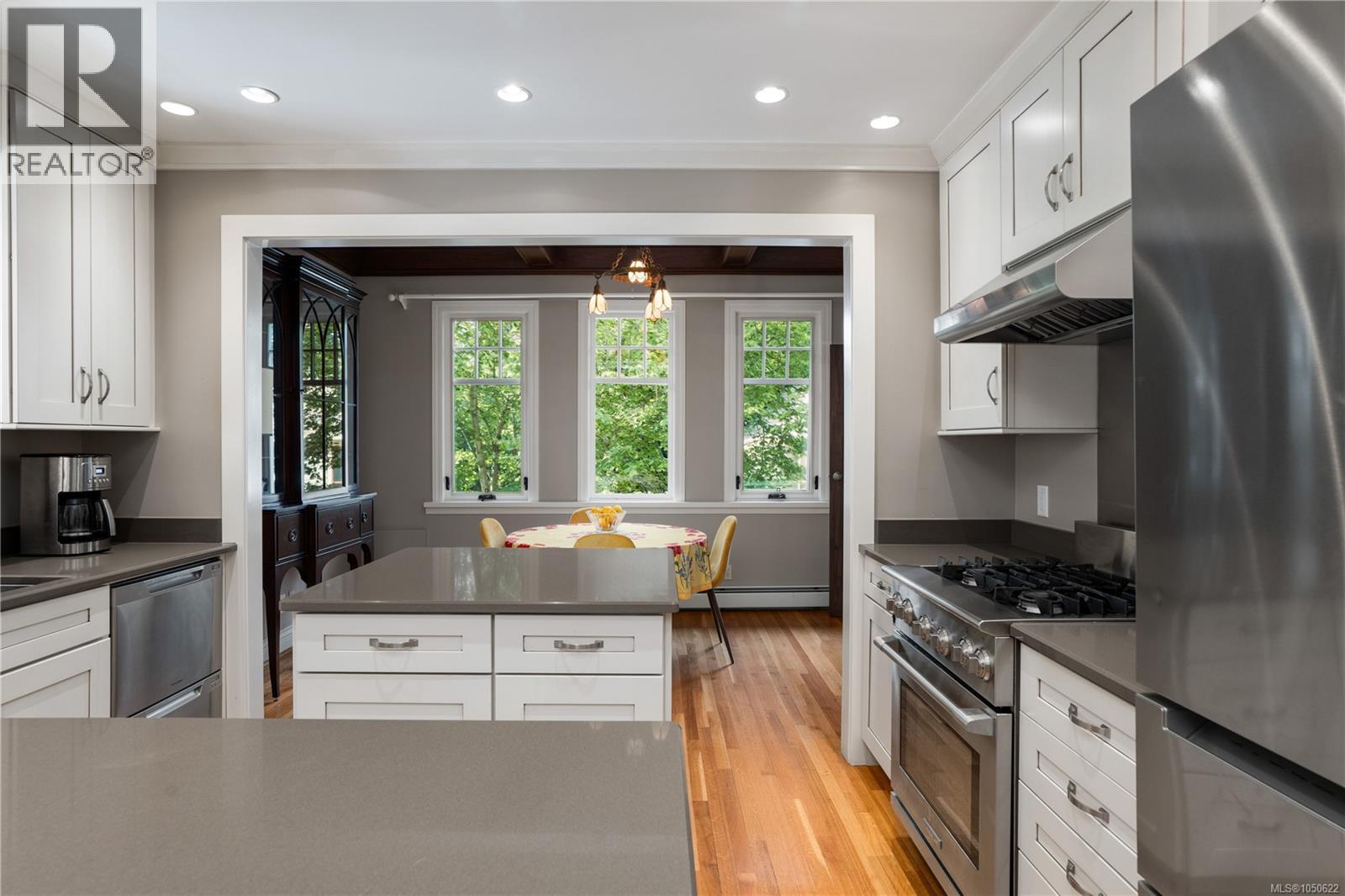 1030 St. Charles St - Image 20