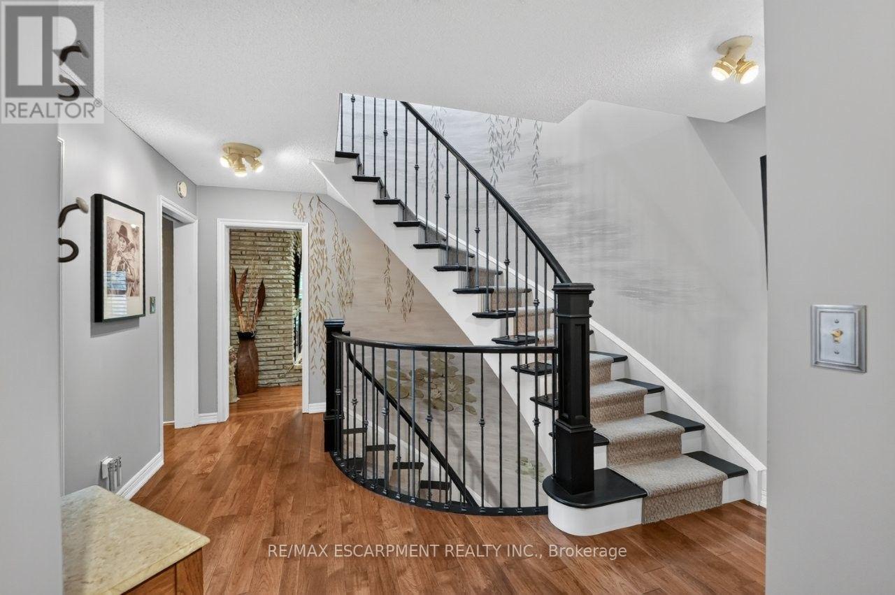 32 - 5 CARN CASTLE GATE, St. Catharines (Lakeshore) — photo 4