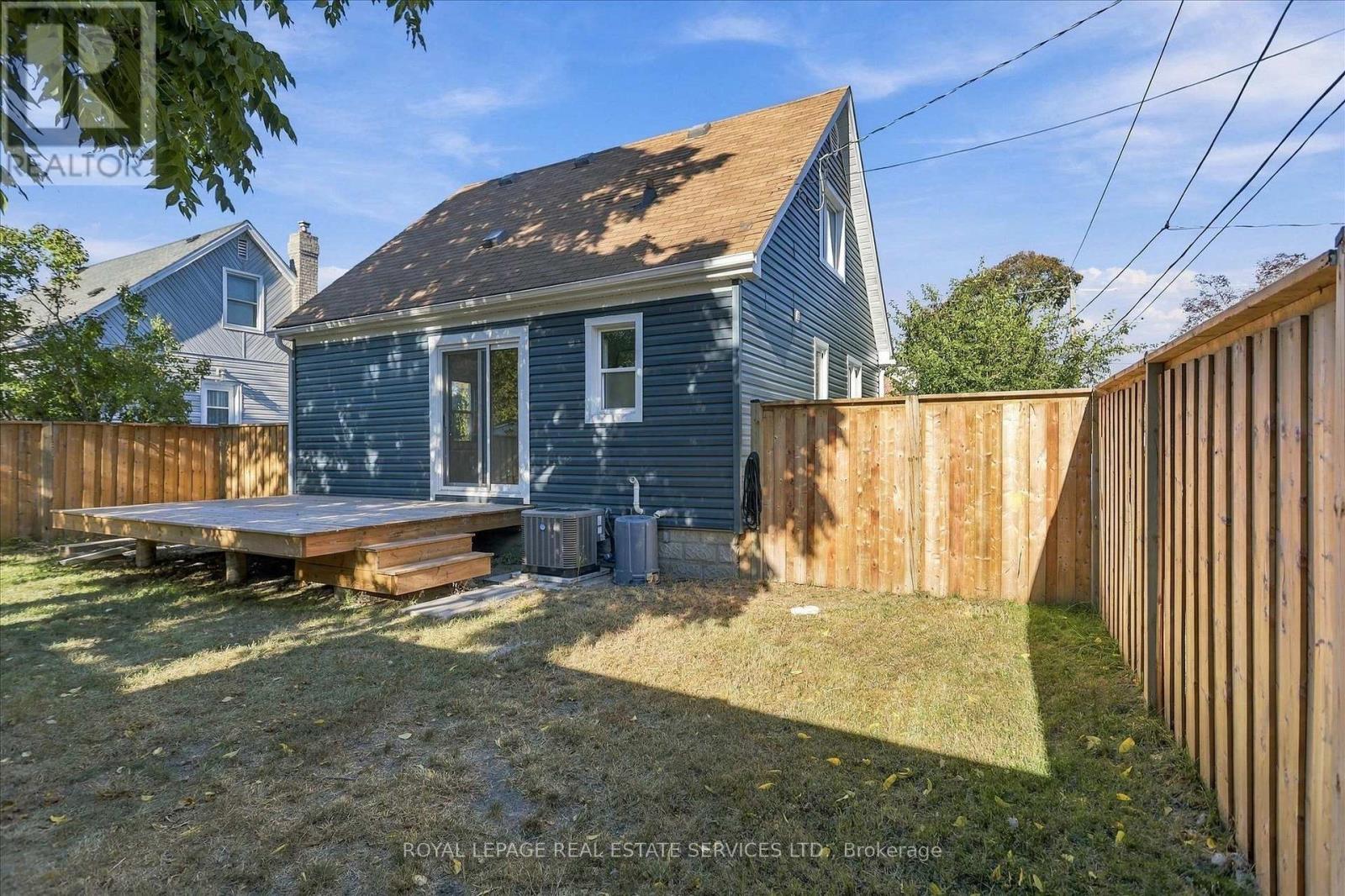 193 RUTHERFORD AVENUE - 33