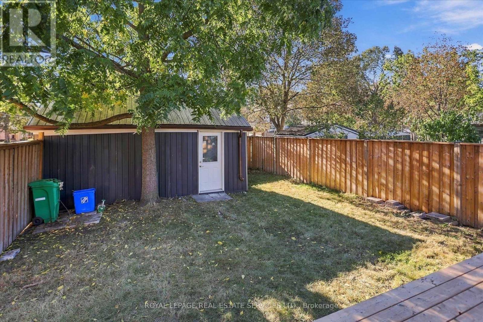 193 RUTHERFORD AVENUE - 35