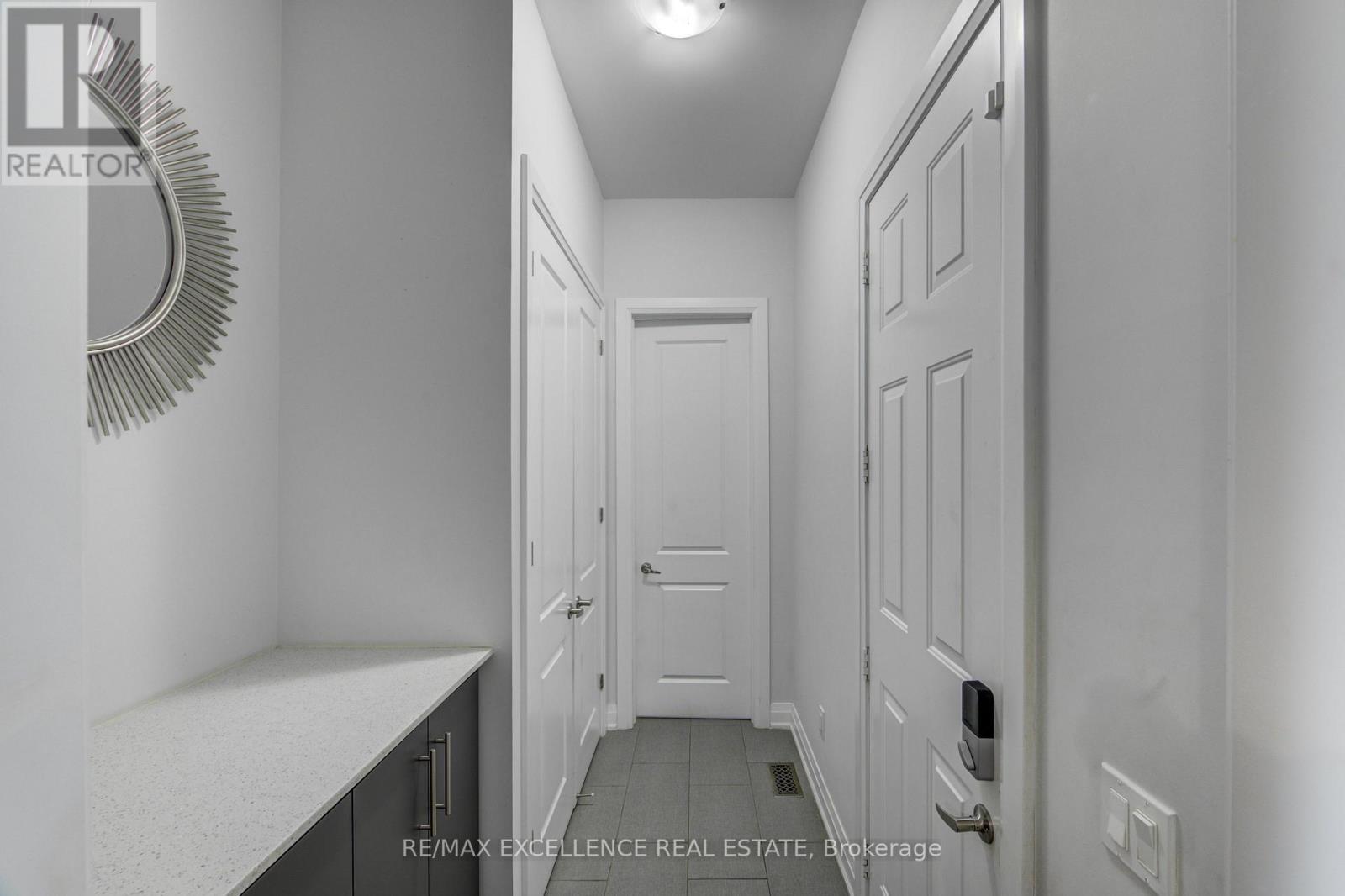 1080 EDINBURGH DRIVE - 22