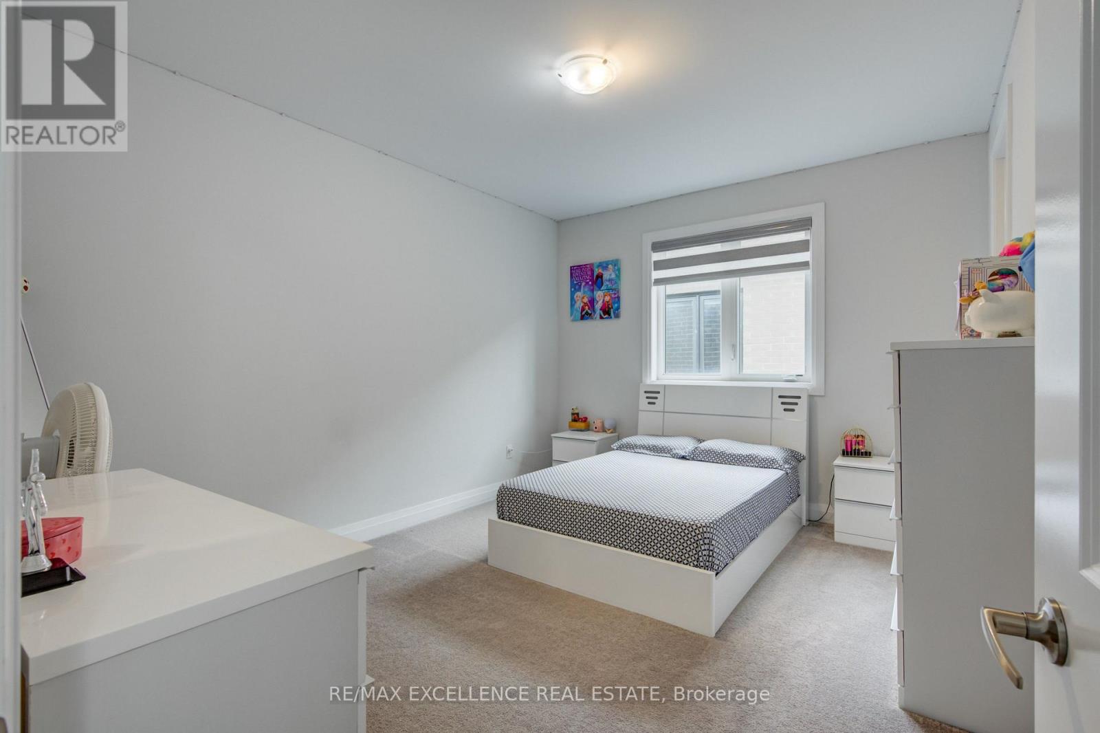 1080 EDINBURGH DRIVE - 28