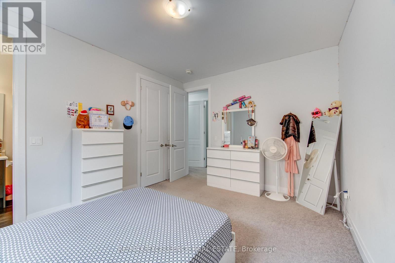 1080 EDINBURGH DRIVE - 29