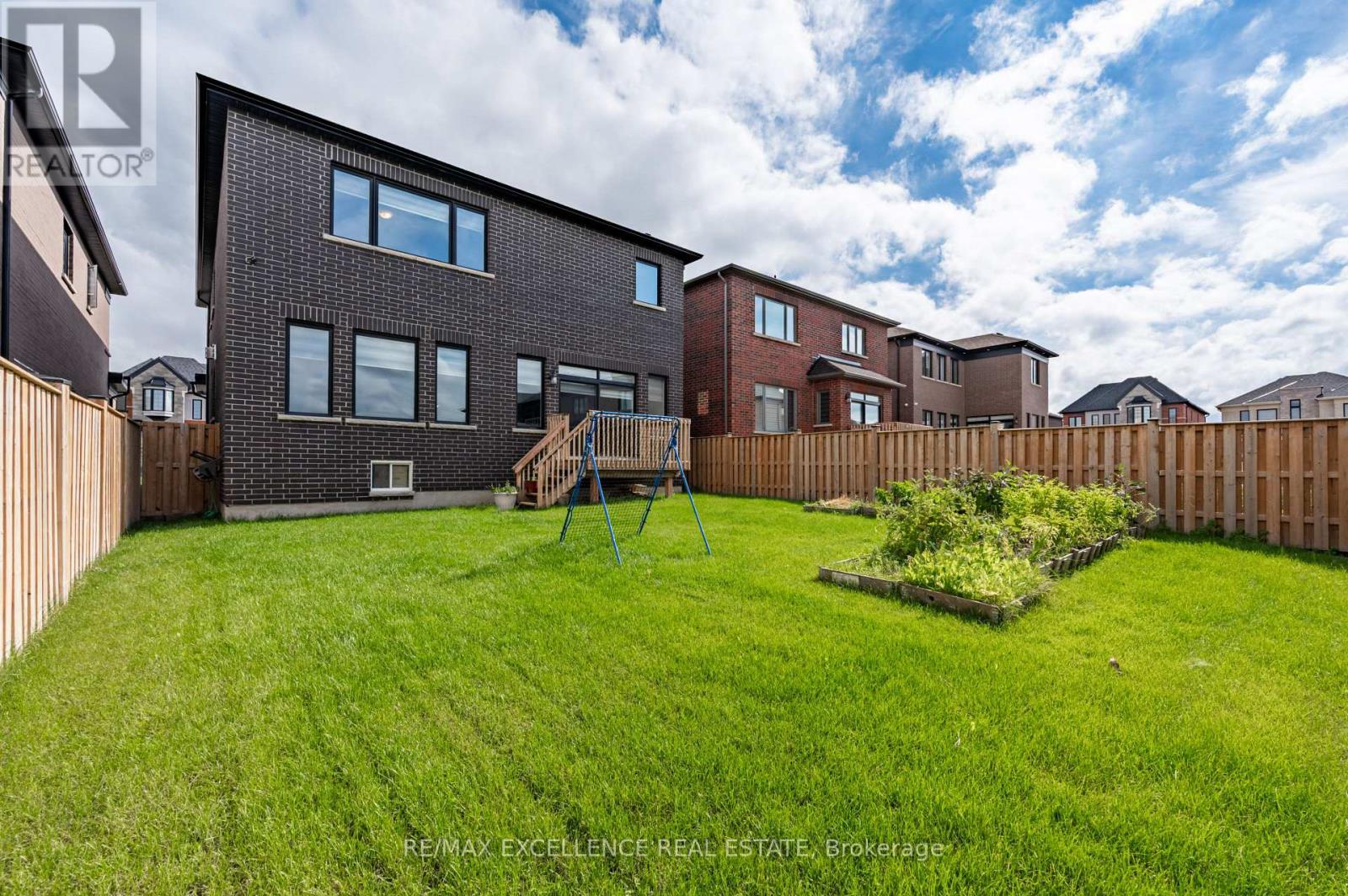 1080 EDINBURGH DRIVE - 43