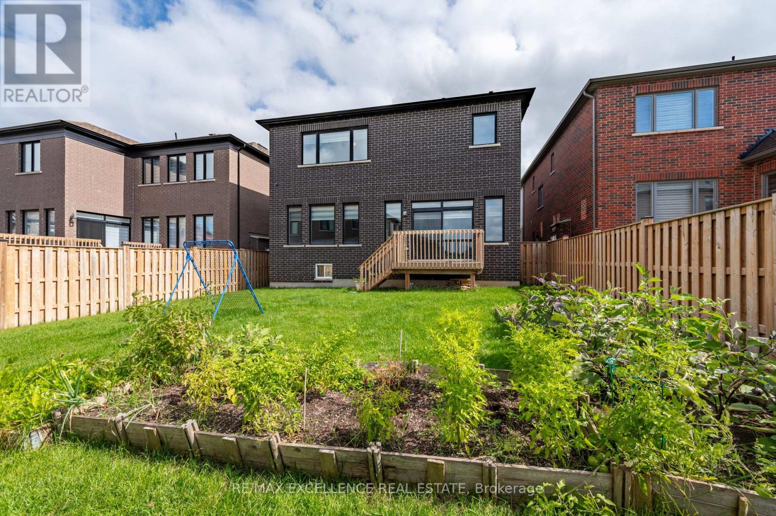 1080 EDINBURGH DRIVE - 44