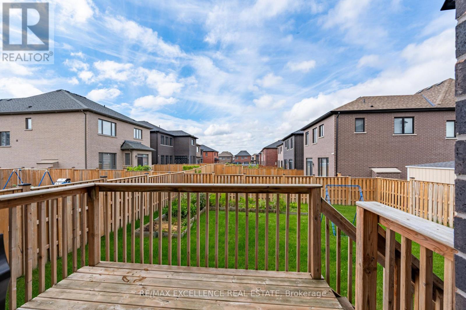 1080 EDINBURGH DRIVE - 46