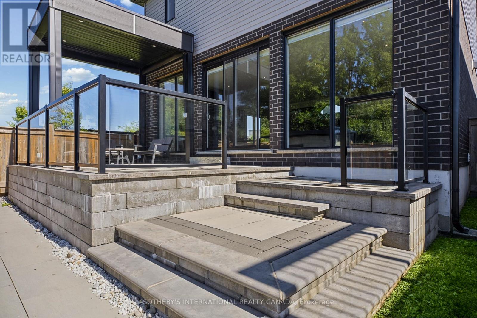 2229 WATEROAK DRIVE - 35