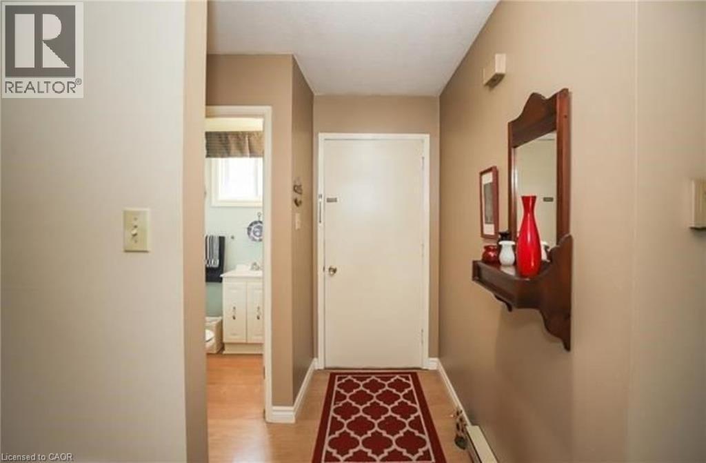 125 LIVINGSTON Avenue Unit# 4, Grimsby — photo 3