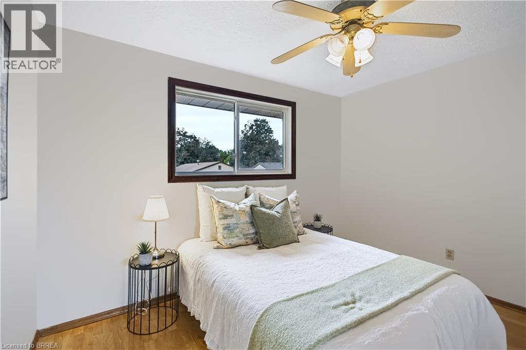 33 COACHWOOD Road - 11