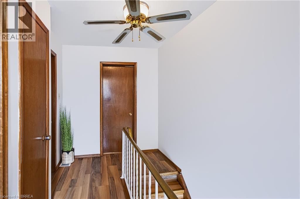 33 COACHWOOD Road - 9