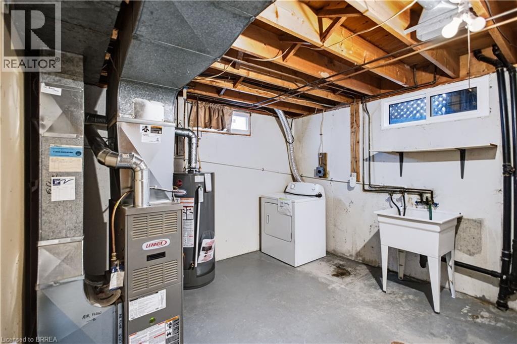 33 COACHWOOD Road - 20